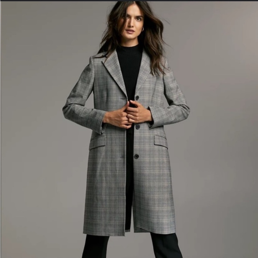 Aritzia Babaton Black and White Plaid Coat